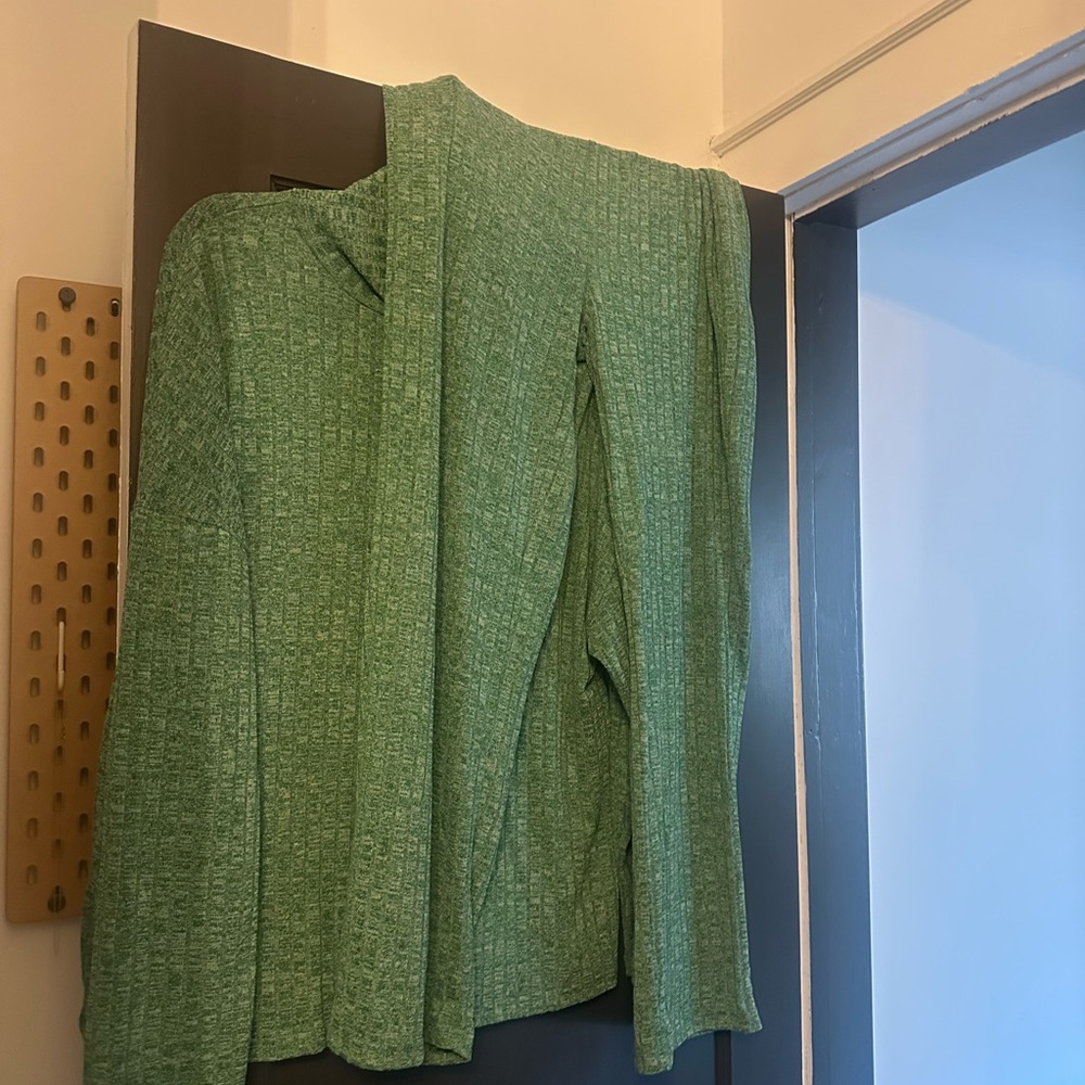 Two piece outfit - size Medium